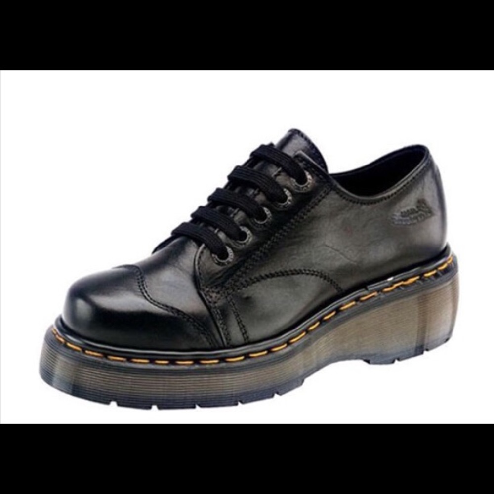 Dr. Martens Zoe Captoe Black 5 eye platform 8651